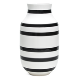 Omaggio Vase Black, 3 Sizes